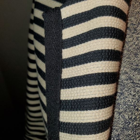 Elizabeth and James Blazer Size 4 - Picture 5 of 13